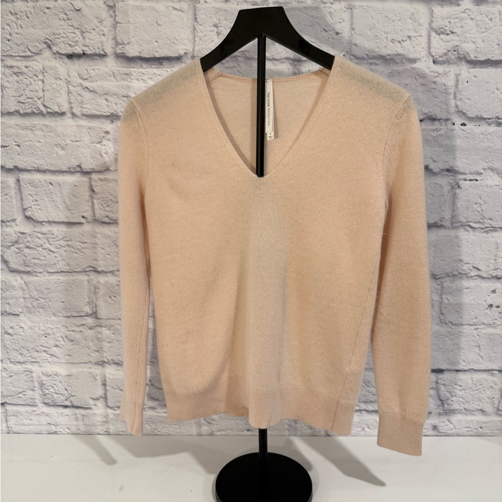Babaton Soft Baby Pink V-Neck Sweater S